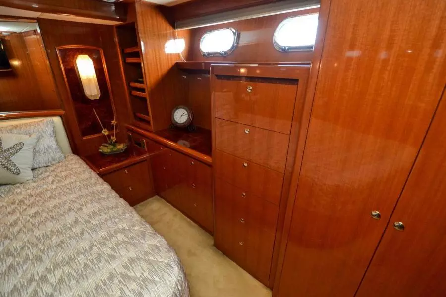 2009 Hampton 580 Pilothouse