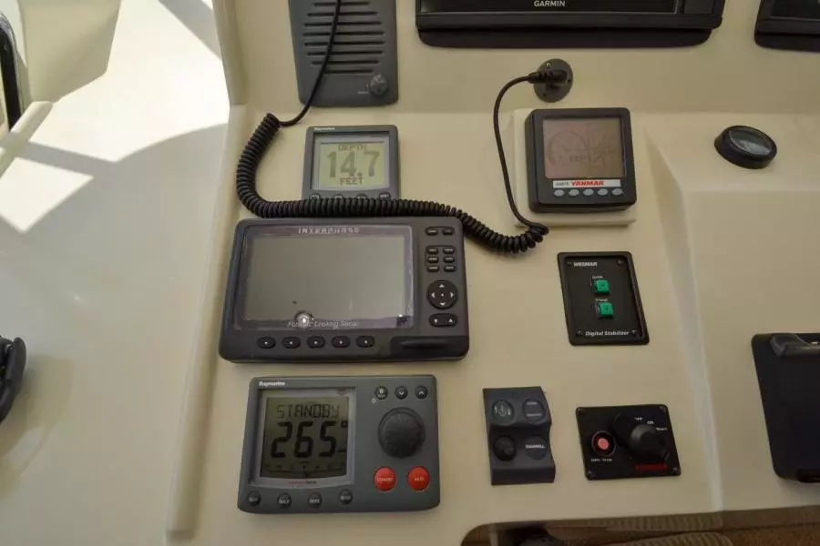 2009 Hampton 580 Pilothouse