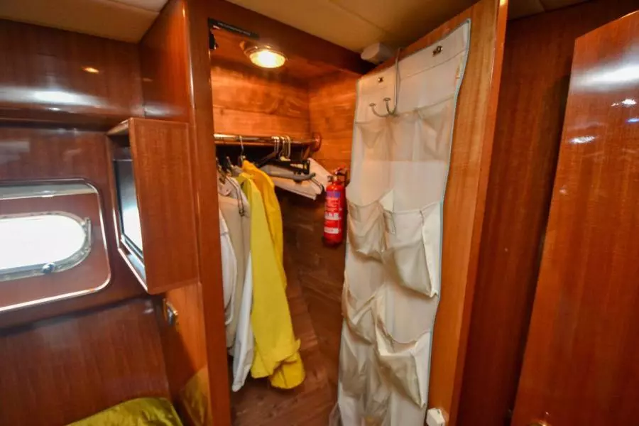 2009 Hampton 580 Pilothouse
