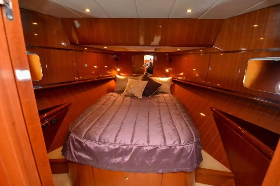 2009 Hampton 580 Pilothouse