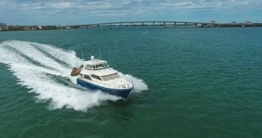 2009 Hampton 580 Pilothouse