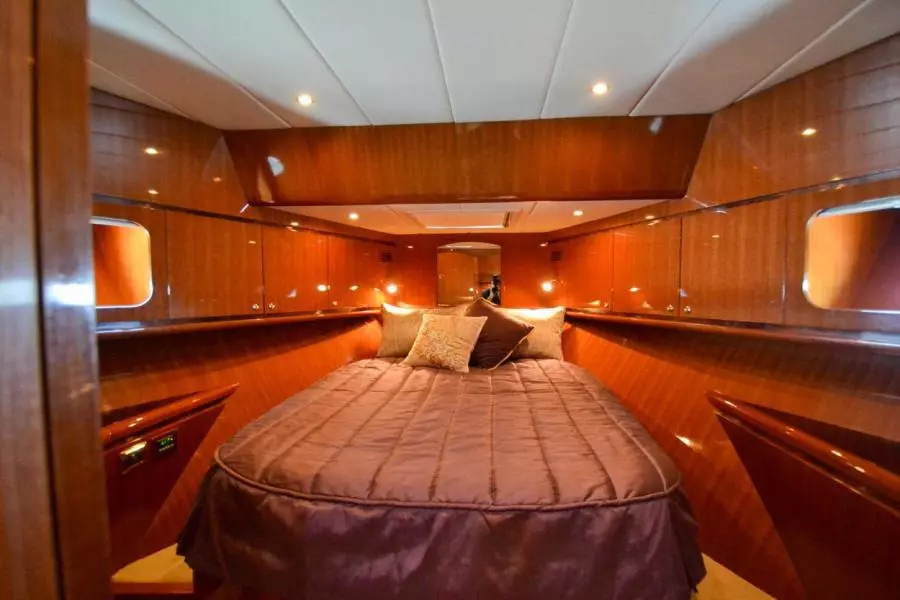 2009 Hampton 580 Pilothouse