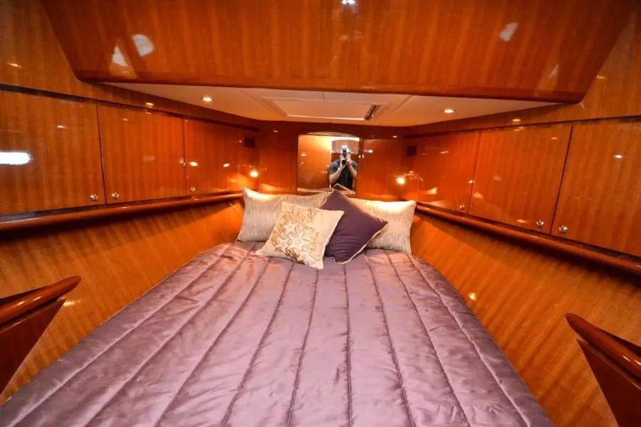 2009 Hampton 580 Pilothouse