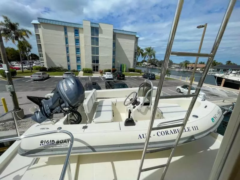 2009 Hampton 580 Pilothouse