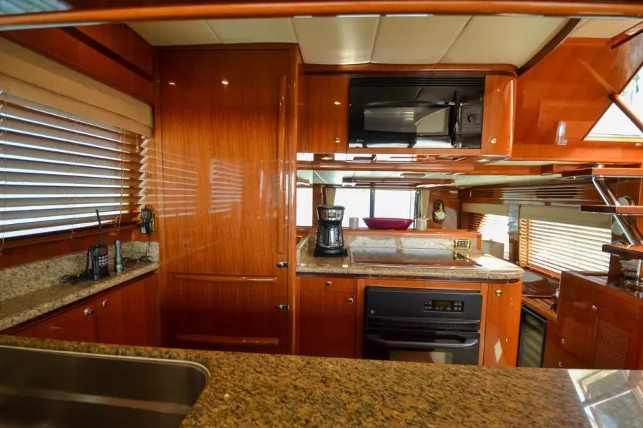 2009 Hampton 580 Pilothouse