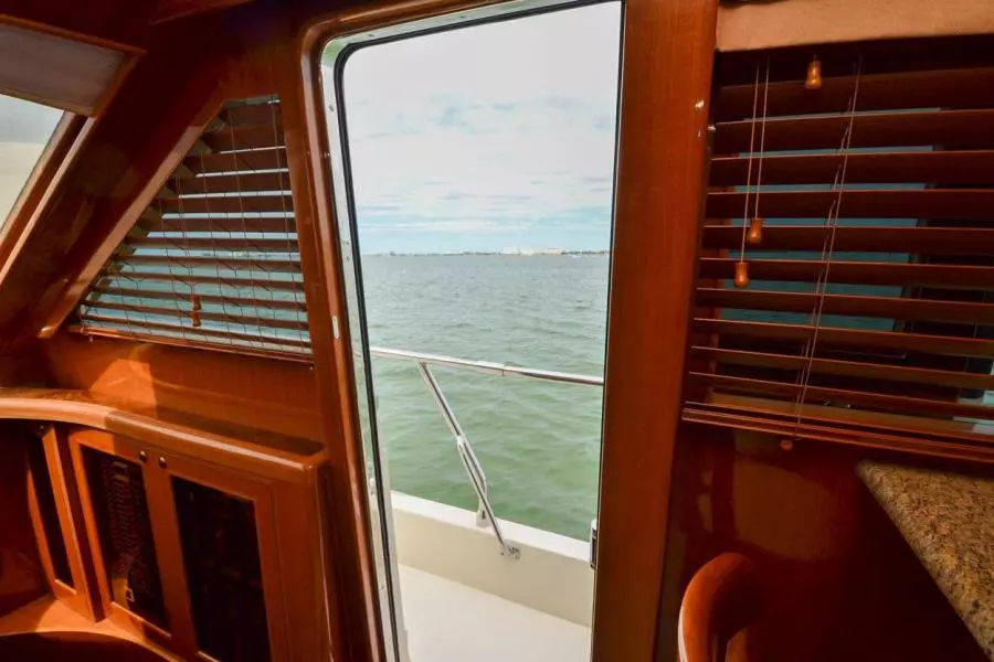 2009 Hampton 580 Pilothouse