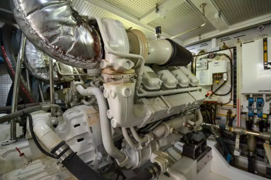 2009 Hampton 580 Pilothouse