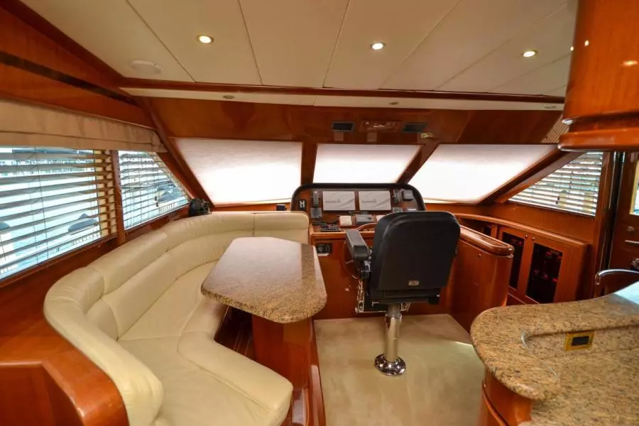 2009 Hampton 580 Pilothouse