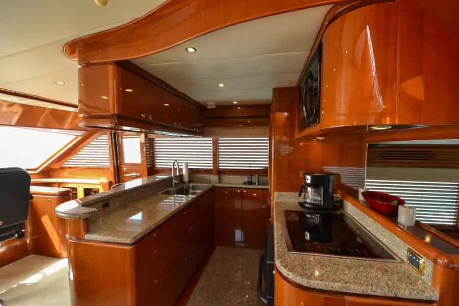 2009 Hampton 580 Pilothouse