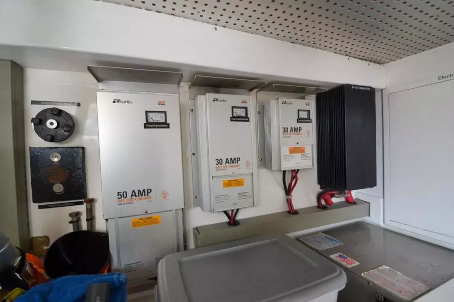 2009 Hampton 580 Pilothouse