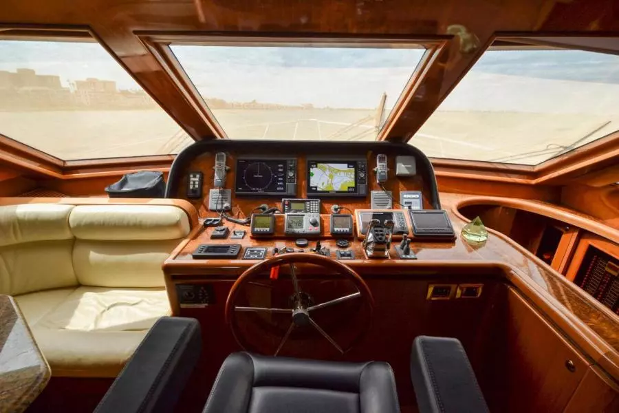 2009 Hampton 580 Pilothouse