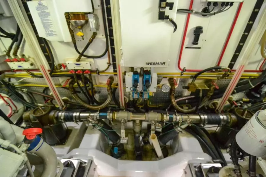 2009 Hampton 580 Pilothouse