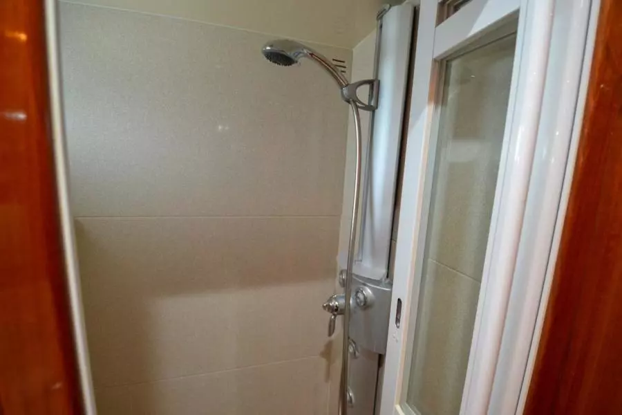 2009 Hampton 580 Pilothouse