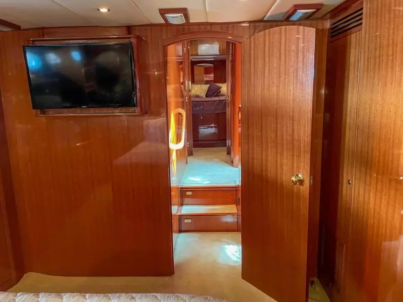 2009 Hampton 580 Pilothouse