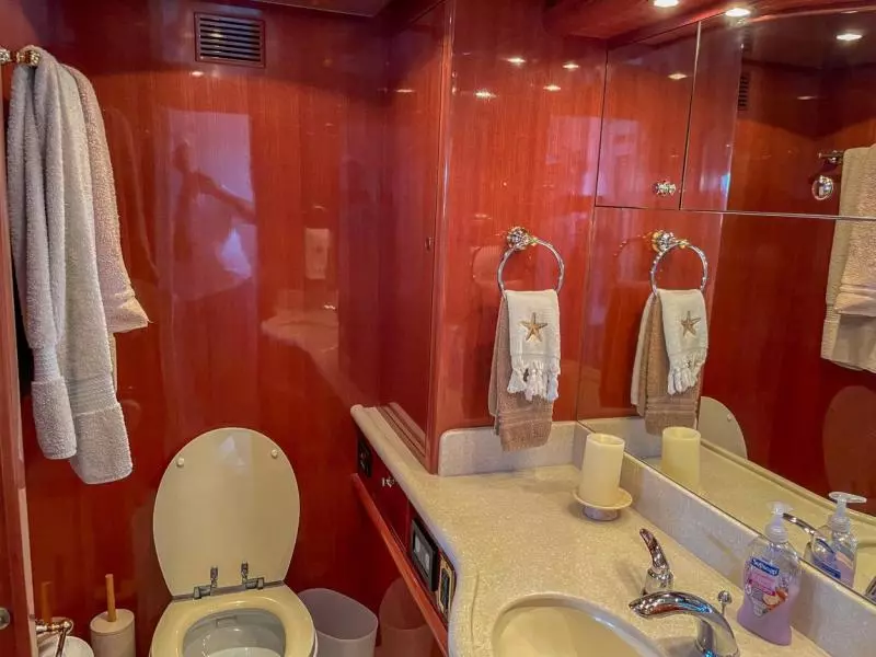 2009 Hampton 580 Pilothouse