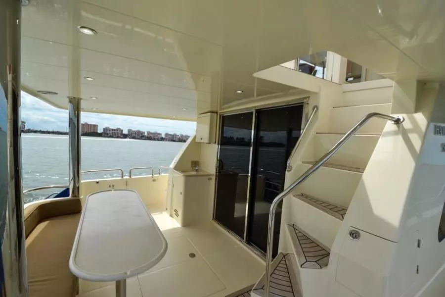 2009 Hampton 580 Pilothouse