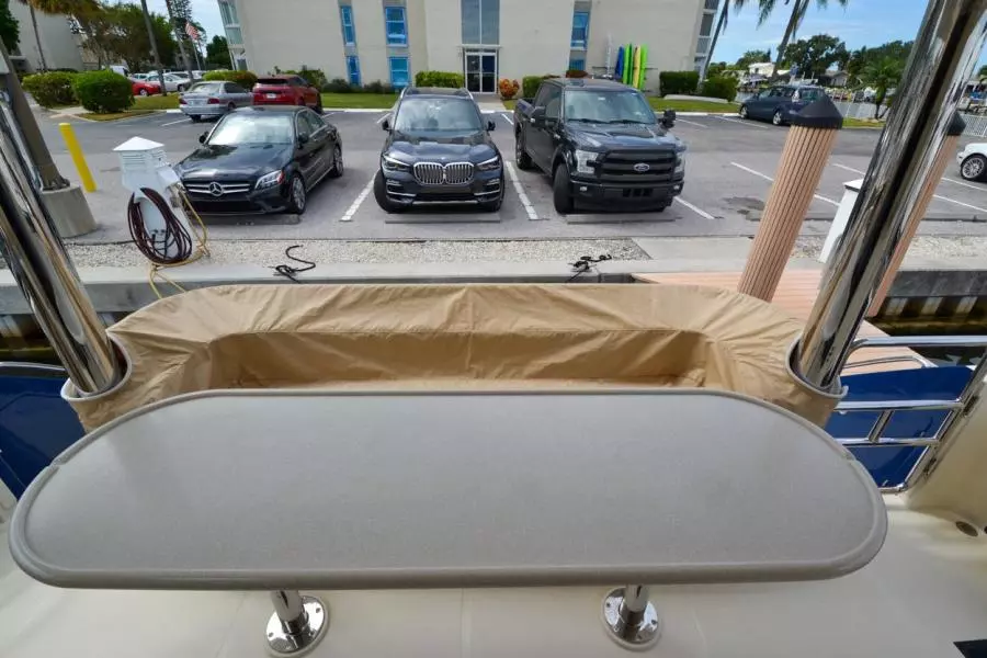 2009 Hampton 580 Pilothouse