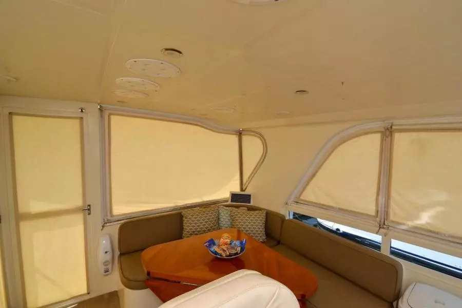 2009 Hampton 580 Pilothouse