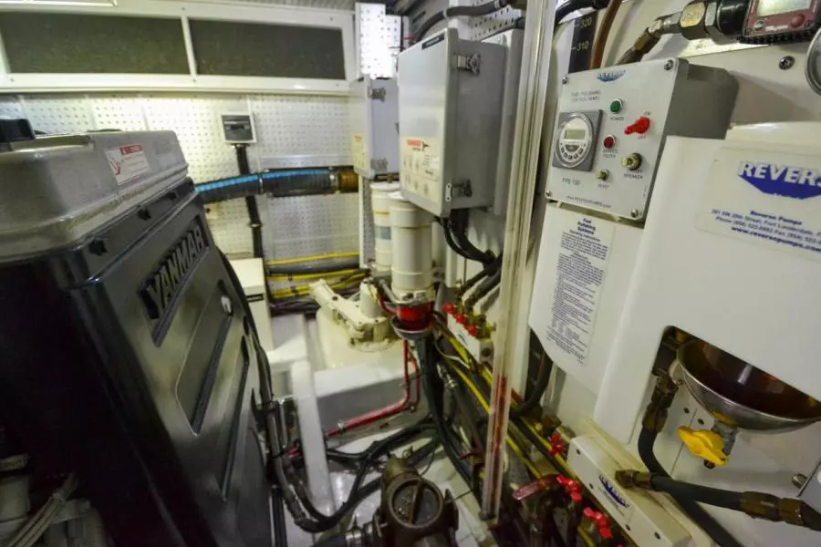 2009 Hampton 580 Pilothouse