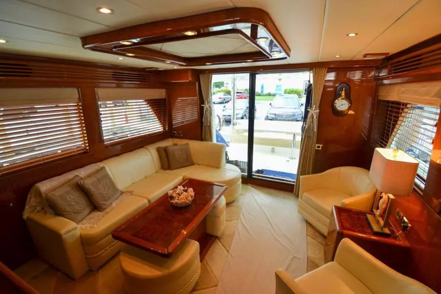 2009 Hampton 580 Pilothouse