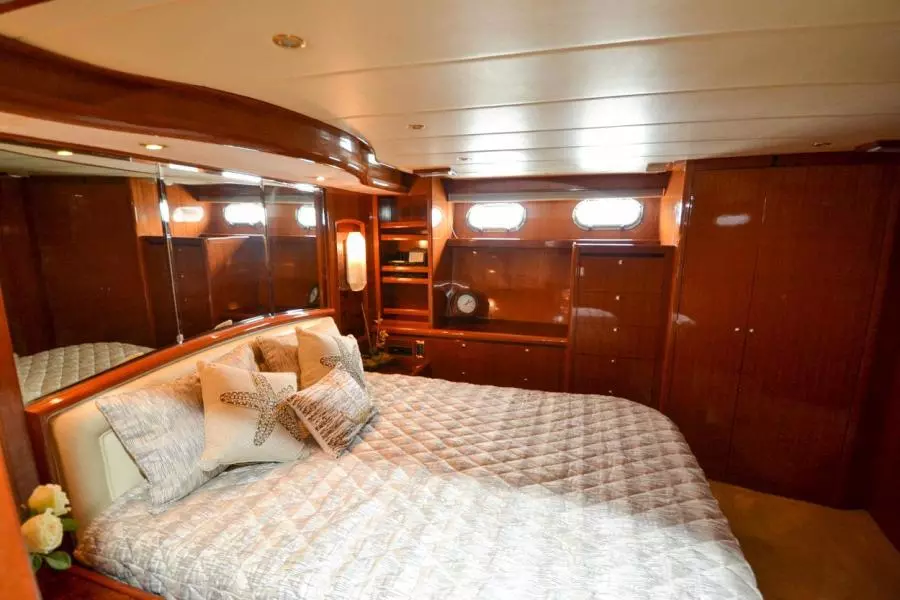 2009 Hampton 580 Pilothouse