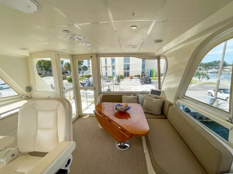 2009 Hampton 580 Pilothouse