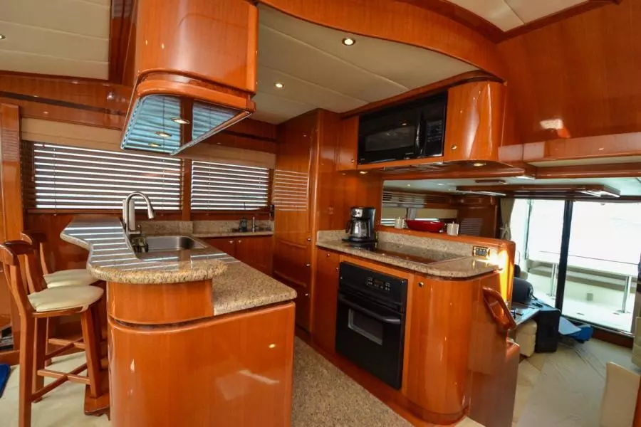 2009 Hampton 580 Pilothouse