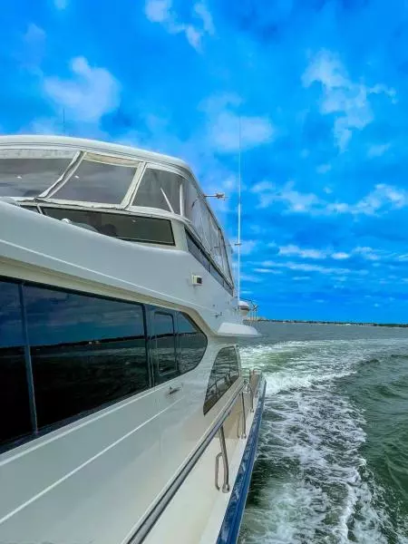 2009 Hampton 580 Pilothouse