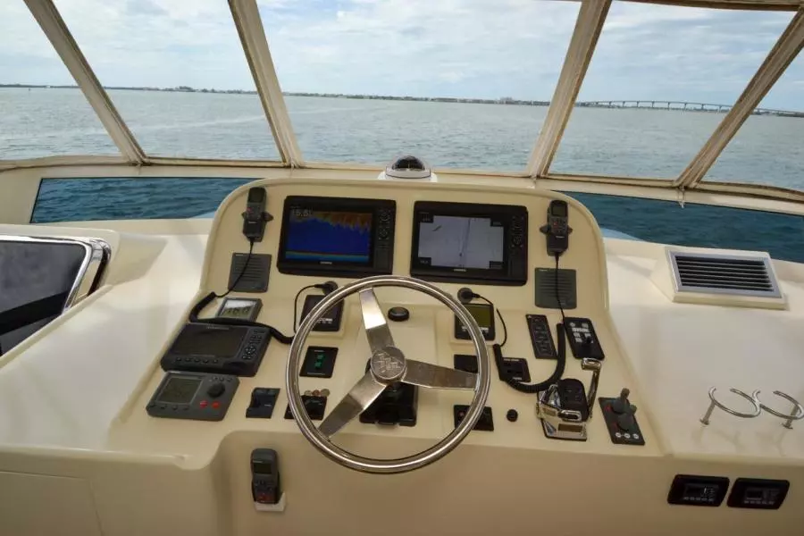 2009 Hampton 580 Pilothouse