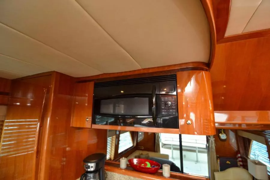 2009 Hampton 580 Pilothouse