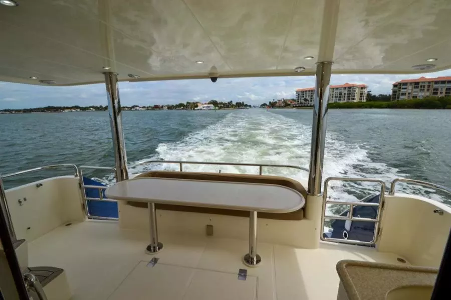 2009 Hampton 580 Pilothouse