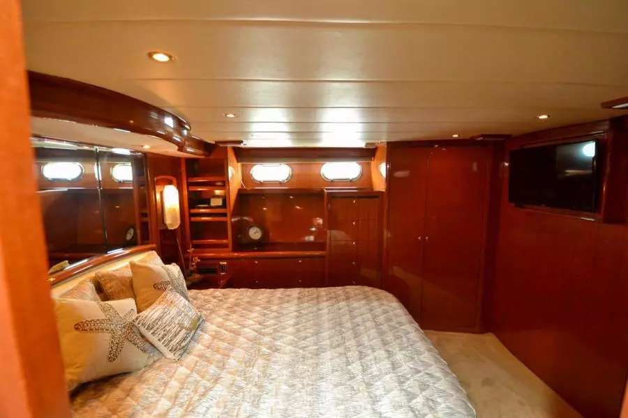 2009 Hampton 580 Pilothouse