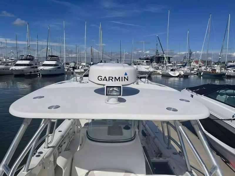 2008 Boston Whaler 320 Outrage Cuddy Cabin
