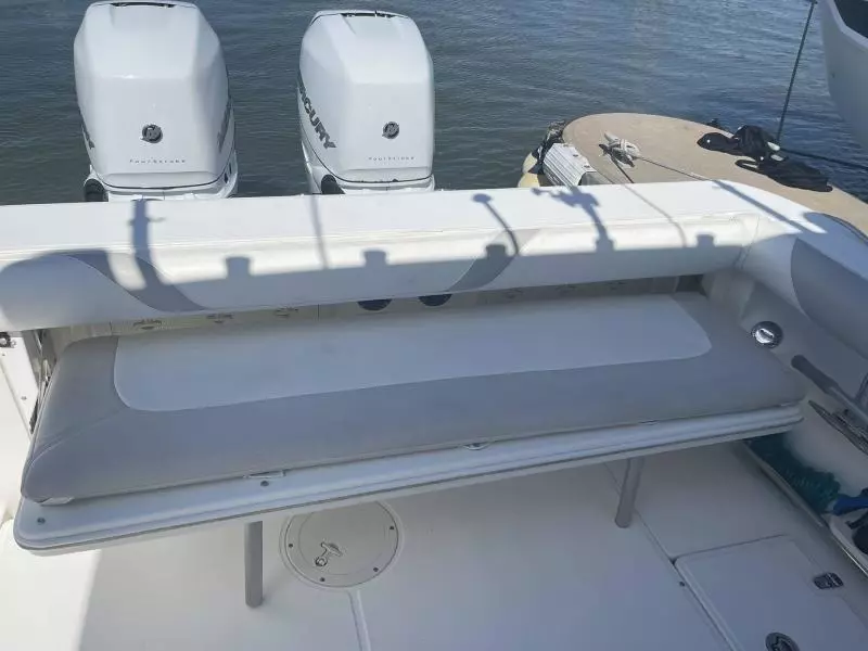 2008 Boston Whaler 320 Outrage Cuddy Cabin