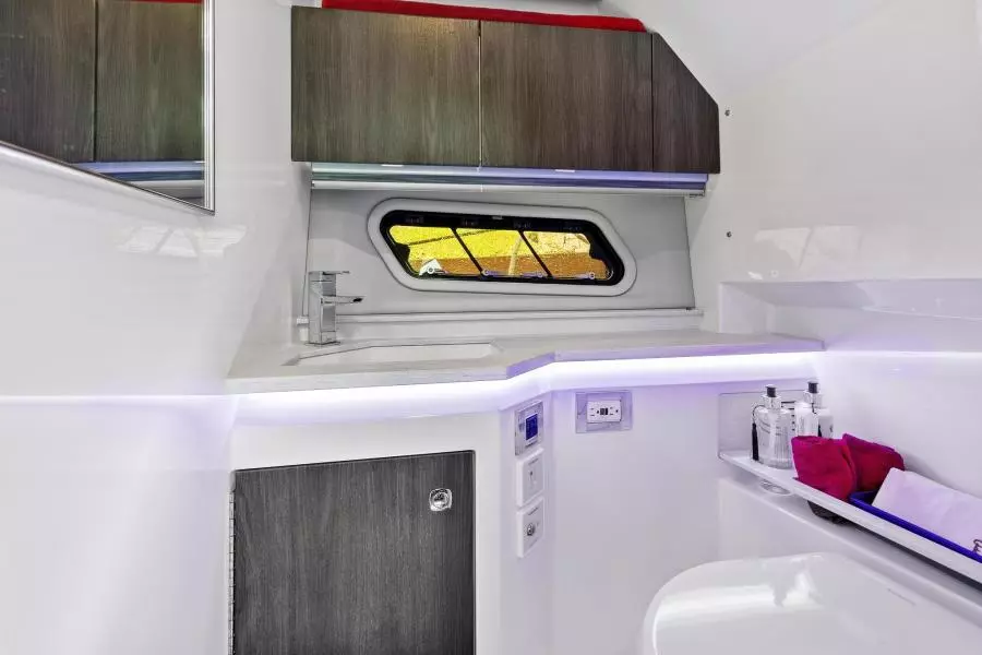 2021 Formula 380 SSC