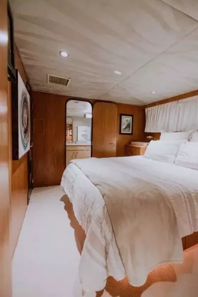 1995 Broward Raised Pilothouse