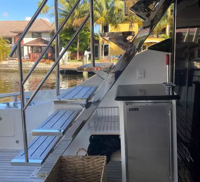 2016 Sea Ray L650 Fly