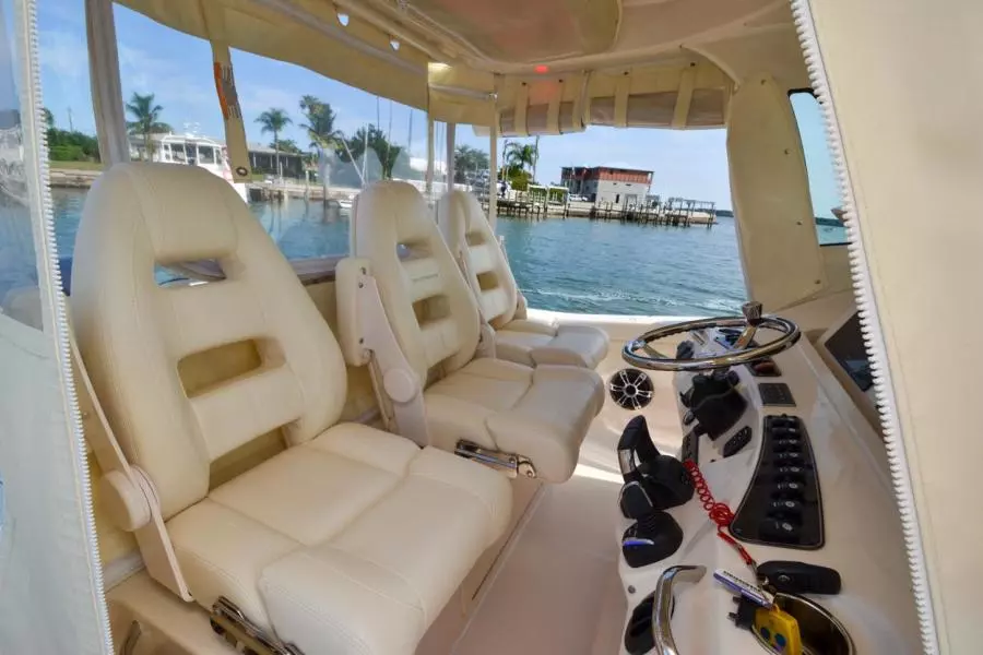 2021 Grady-White 376 Canyon