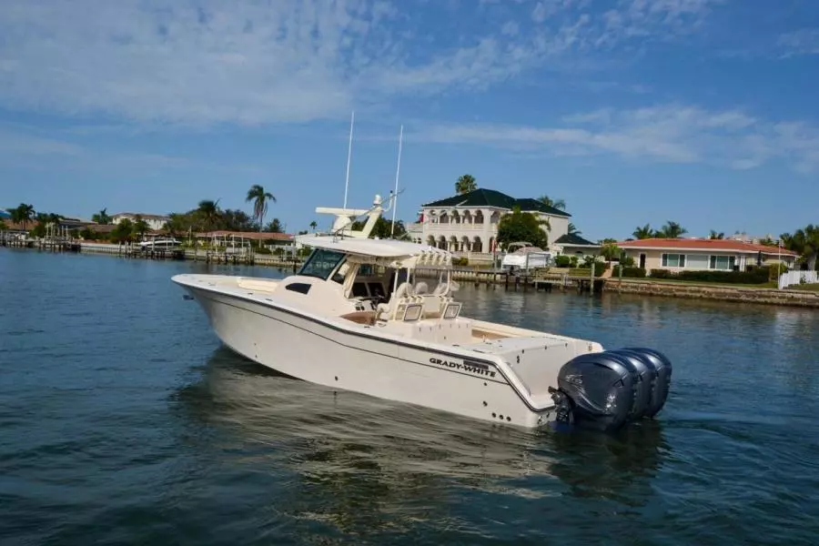 2021 Grady-White 376 Canyon