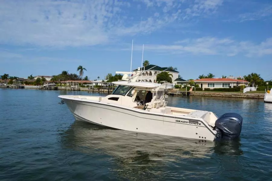 2021 Grady-White 376 Canyon