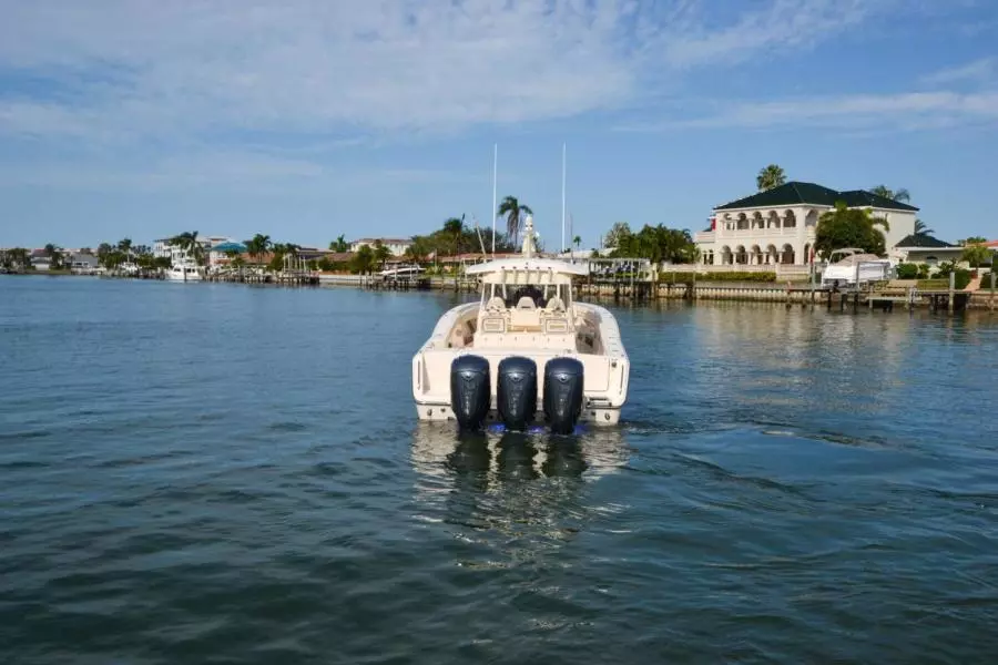 2021 Grady-White 376 Canyon