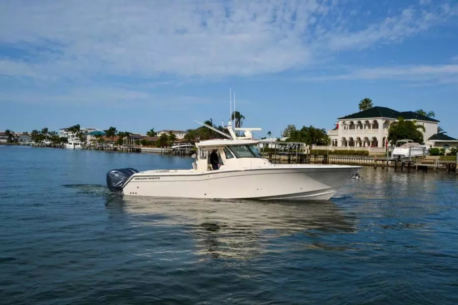 2021 Grady-White 376 Canyon