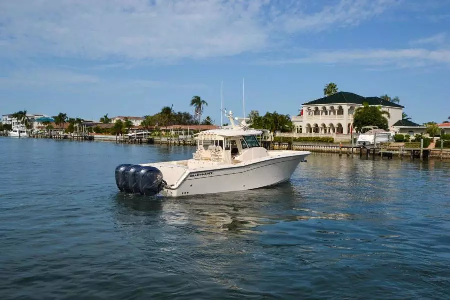 2021 Grady-White 376 Canyon