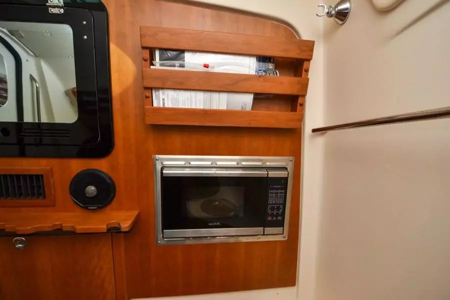 2021 Grady-White 376 Canyon