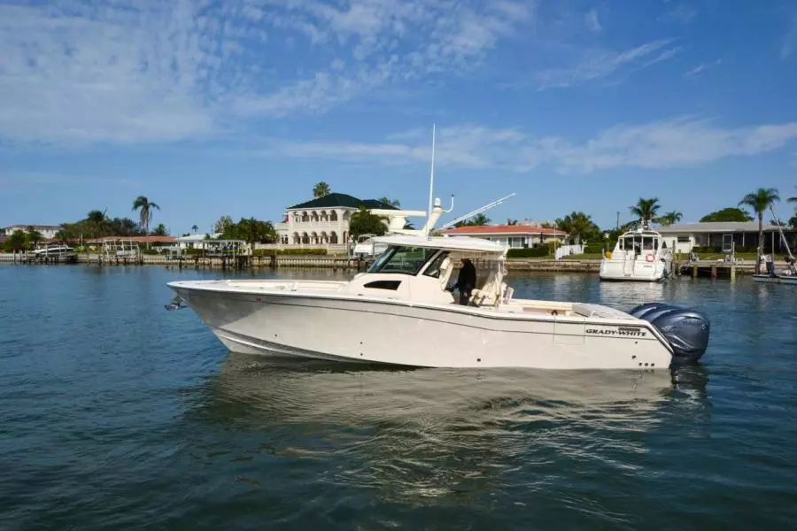 2021 Grady-White 376 Canyon