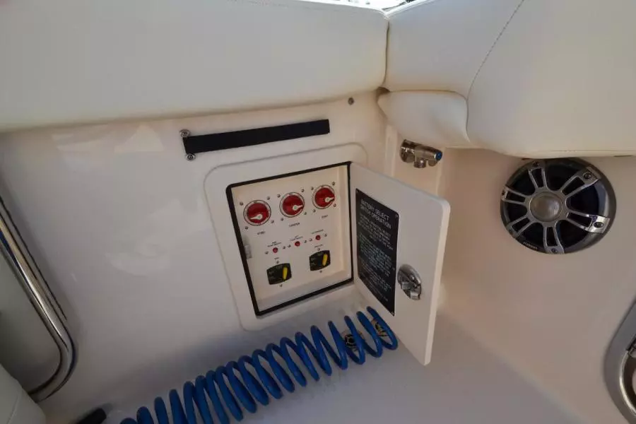 2021 Grady-White 376 Canyon