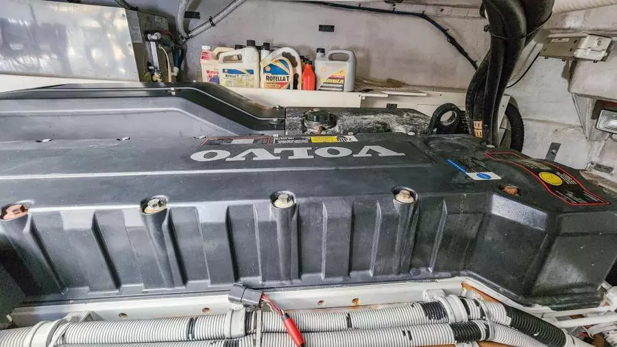 2007 Cruisers 520 Express