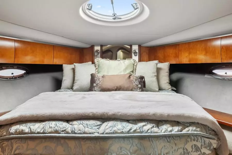 2007 Cruisers 520 Express