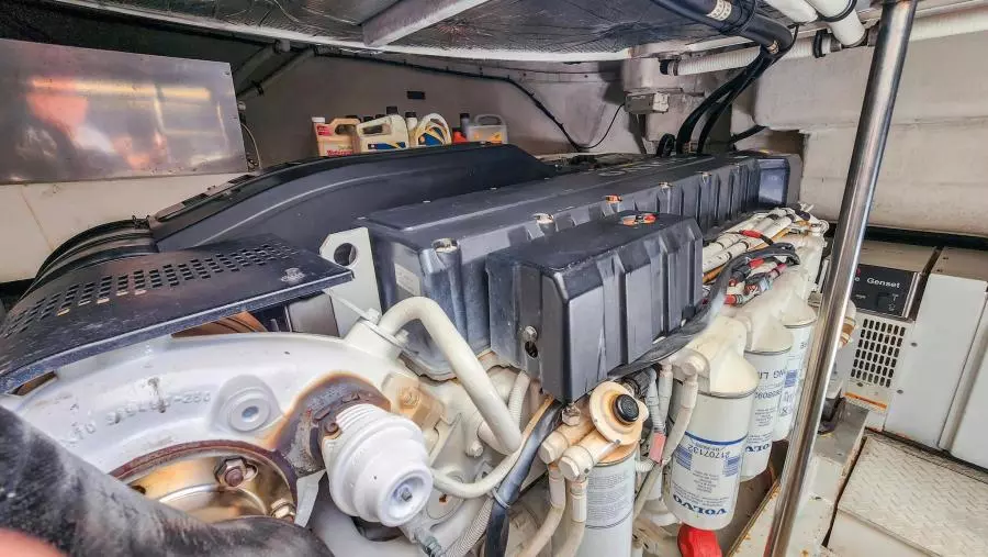 2007 Cruisers 520 Express