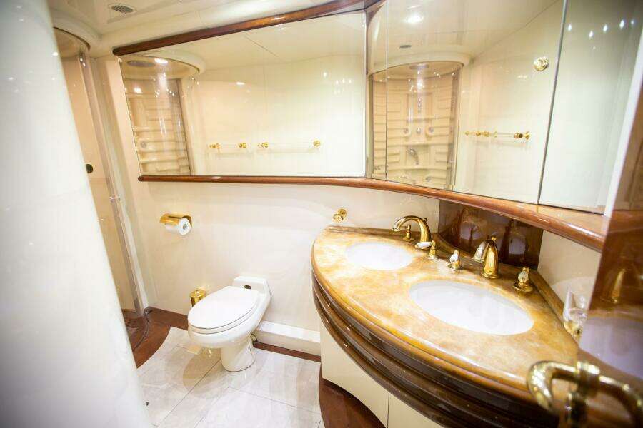 2003 Azimut 74 Solar